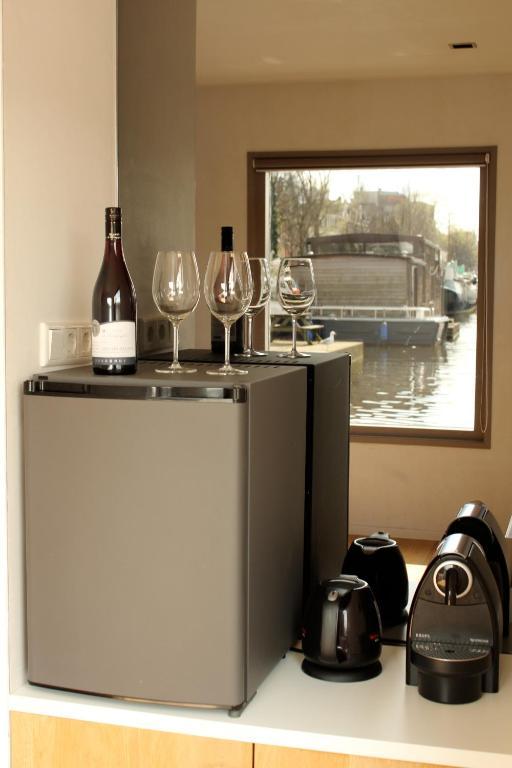 فندق Houseboat Little Amstel أمستردام المظهر الخارجي الصورة